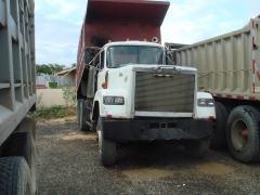 Mack Superliner 6x4