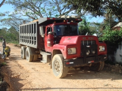 Mack R Model 6x4