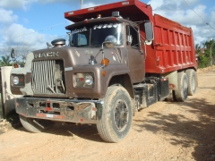 Mack R Model 6x4