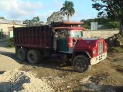 Mack R Model 6x4