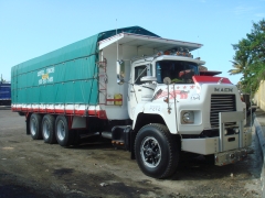 Mack DM600 8x4