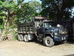 Mack R Model 6x4