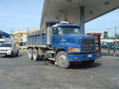 Mack CH613 6x4