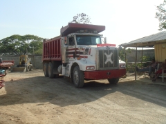 Peterbilt 377 6x4