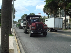 Mack R Model 6x4