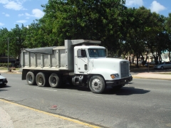 Freightliner FLD120 8x4