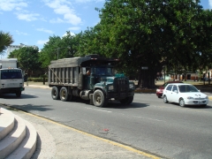 Mack R Model 6x4