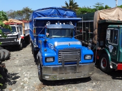 Mack RD 8x4