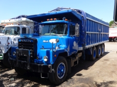 Mack DM600 8x4