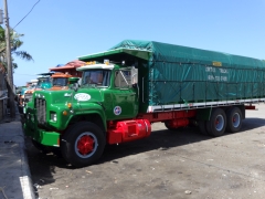 Mack R Model 6x4