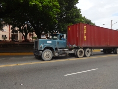 Mack SuperLiner