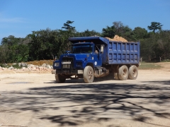 Mack R Model 6x4