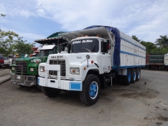 Mack DM600 8x4