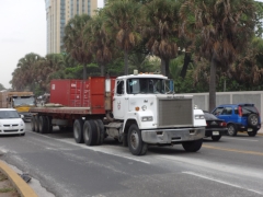 Mack SuperLiner