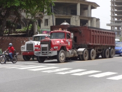 Mack R Model steel nose