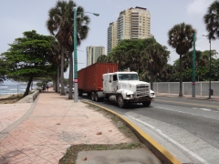 Freightliner FLD120