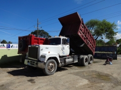 Mack SuperLiner 6x4