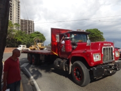 Mack R Model 6x4