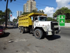 Mack DM800 6x4