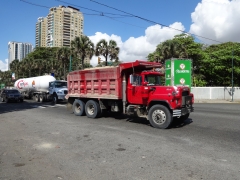 Mack R Model 6x4