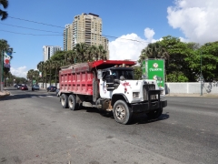 Mack R Model 6x4