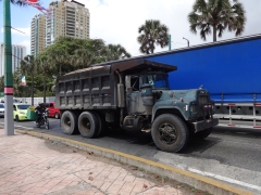 Mack R Model 6x4