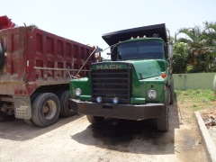 Mack DM800 6x4