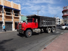 Mack R Model 6x4