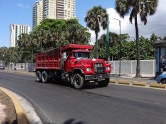 Mack R Model 6x4