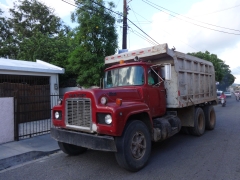 Mack R Model 6x4