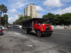 Mack R Model 6x4