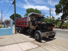 Mack R Model 6x4