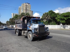 Mack DM600 4x2 