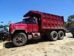 Mack R Model 6x4