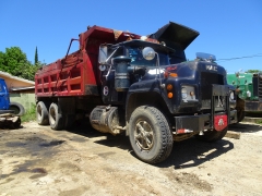 Mack R Model 6x4