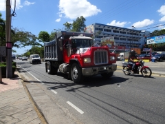 Mack R Model 4x2 