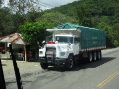 Mack DM600 8x4 