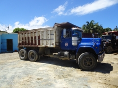 Mack R Model 6x4