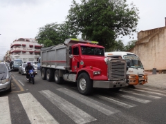 Freightliner FLD120 SD 8x4