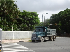 Mack Vision 6x4