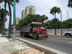 Mack R Model 6x4