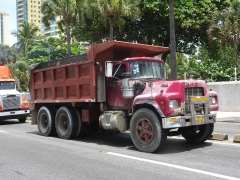 Mack R Model 6x4