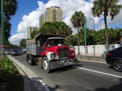 Mack DM600 4x2 