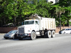 Freightliner FLD120 SD 6x4 