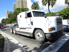 Freightliner FLD120