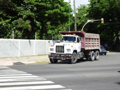 Mack R Model 6x4