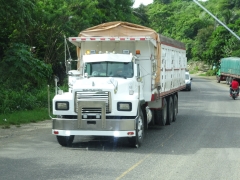 Mack RD 8x4