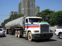 Freightliner FLD120