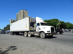 Freightliner FLD120