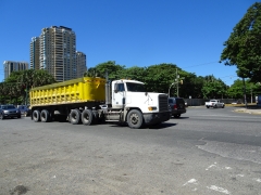 Freightliner FLD120